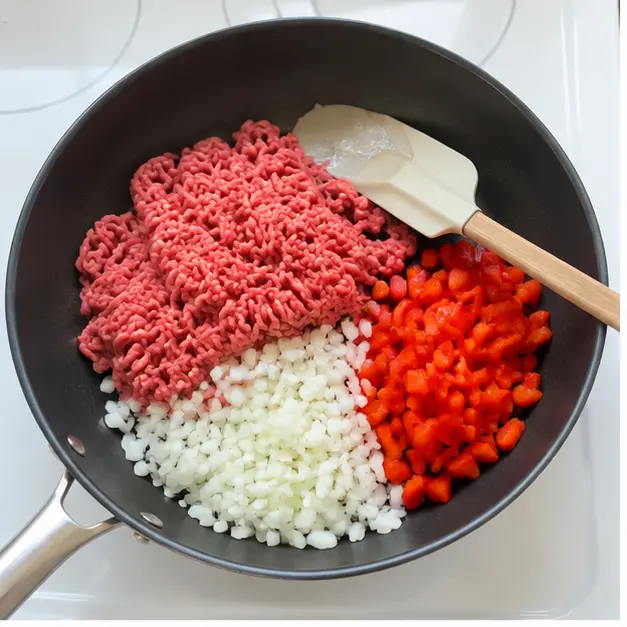 Step 1: browning ground beef with onion and bell pepper